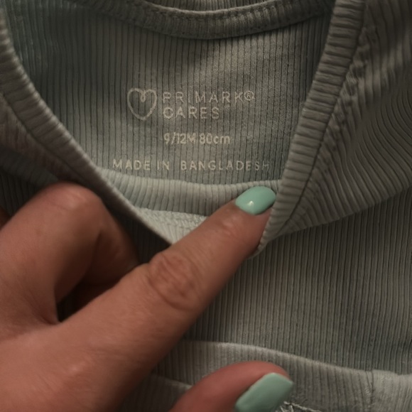 Two Primark sets - Picture 4 of 5